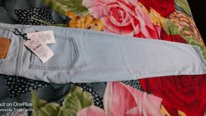 Light Wash Denim Jeans for men &amp; women