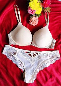 Lace Trimmed humkemoller Bra & Panty Set