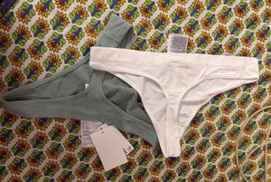 2 h&amp;m thongs