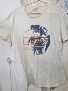 Classic White Crew Neck T-Shirt