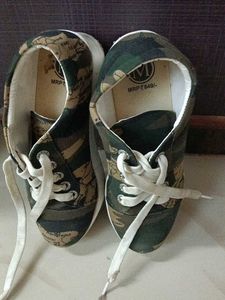 Stylish Camouflage Map Sneakers