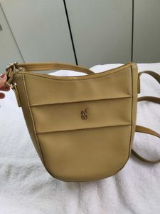 BAGGIT SLING BAG
