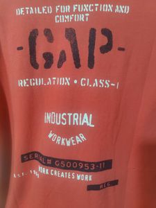 Gap Men's Casual Tshirt. New With Tag.