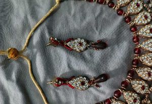 Exquisite Red and Gold Jewellery Set