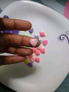 Glossy Heart charms (pack of 35)
