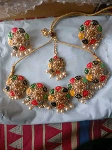 Beautiful Ethnic Jewelry Set for Girls