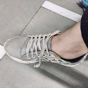 Floral Print Casual Sneakers