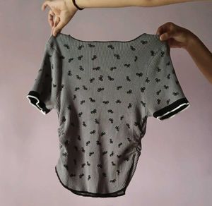 Ribbed Grey Top with Bow Print