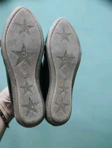 Chic Black Pointed Toe Flats