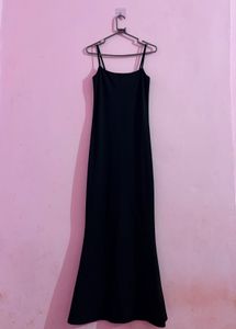 Sleek Black Spaghetti Strap Maxi Dress