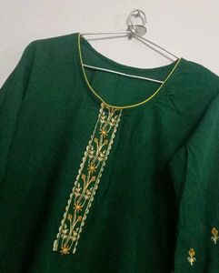 Beautiful Green 💚 embroidery kurti