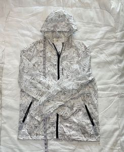 Lightweight Leaf Print upper Jacket