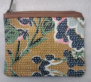 Fiona Sling &amp; Pouch Gift Set.