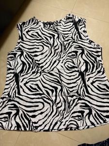 Stylish Zebra Print Sleeveless Top
