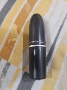 MAC Lipstick "Let's get Mehry"