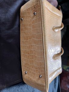 Stylish Croc Embossed Handbag( completely new)