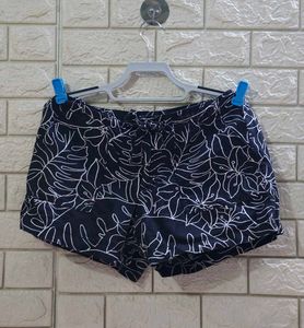 Gap Black and White Tropical Floral Shorts