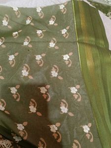 Beautiful Printed Saree with Blouse