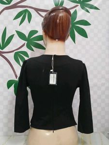 (300)Black Wrap Top