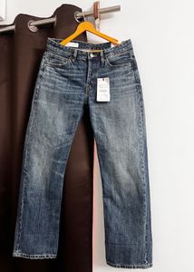 Zara “new with tag” Straight Leg Jeans