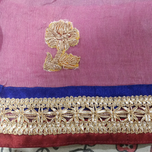 border booti saree