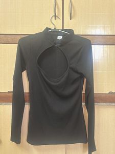 Chic Black Cutout Long Sleeve Top