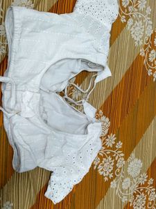 Chic White Cotton Broderie Anglaise Blouse✨🤍