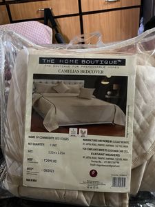 The Home Boutique Camilias Bedcover