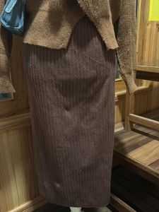 Brown knitted skirt