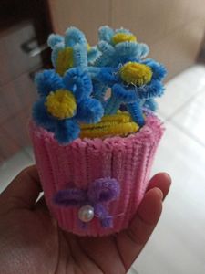 pipe cleaner flower show piece