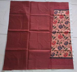 Floral Print Saree - Onion Pink With Maroon color