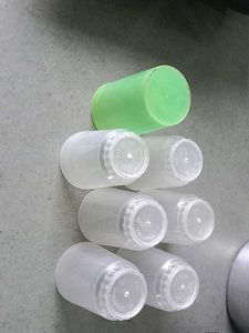 Set of 6 Plastic Containers