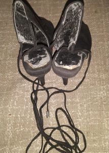 Comfortable velvet stilleto heels