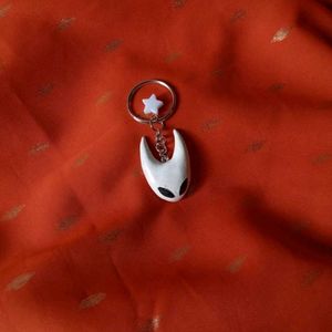 🤍 Hollow Knight Charm Keychain