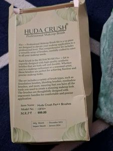 HUDA CRUSH Makeup Brush Set