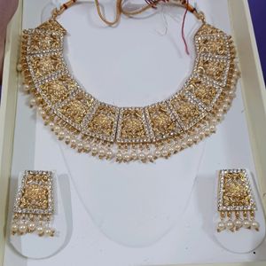 Bridal Jewellery Set (Send Reasonable Offer)