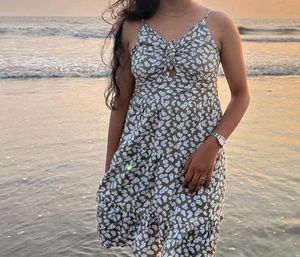Front-tie Up Bow Dress