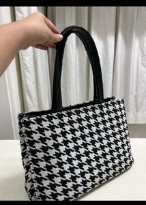 Stylish Houndstooth Tote Bag