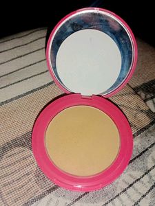 Biotique Magic Compact for Skin Lightening