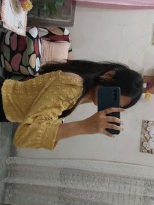 Stylish Yellow Textured Crop Top