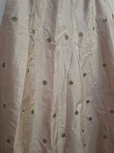 Embroidered beautiful Lehenga full set(32,34,36)