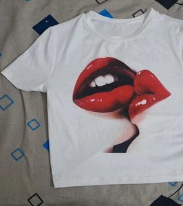 Red Lips Kiss Graphic Baby Tee 💋🤍