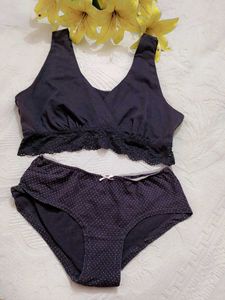 Very Beautiful H &M Brallete With Penty
