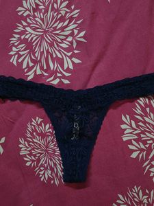 VS Lace Thong - M