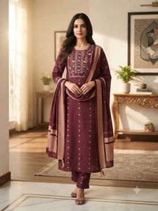 Elegant Embroidered Kurta