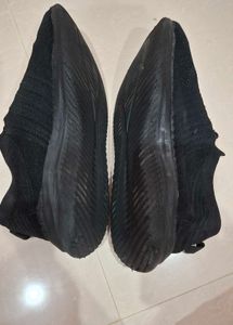Comfortable Black Knit Sneakers