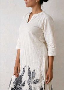 Elegant Cream Kurta with Floral Print