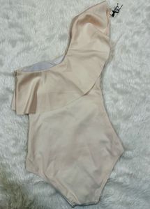 One-shoulder one-piece swimsuit