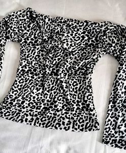 Leopard Print Turtleneck Top🧡