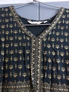 Aayasa Black Kurta with Gold Print &amp; Sequins